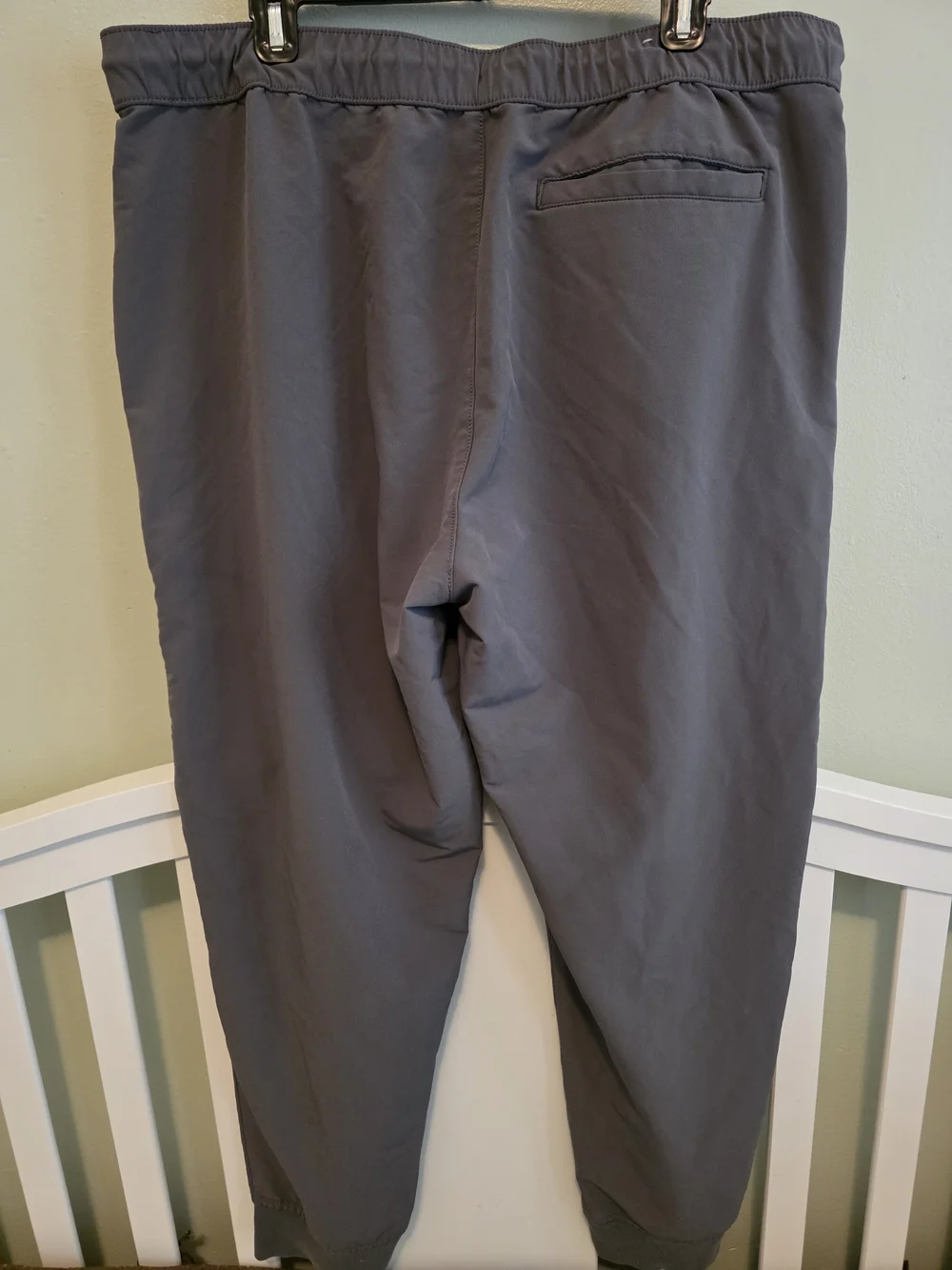 Men's Gray Elastic-Waist Joggers - Drawstring Athletic Sweatpants